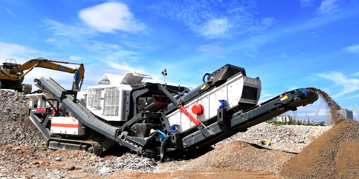 西藏時產150-200噸建築垃圾履帶移動式破碎生產線